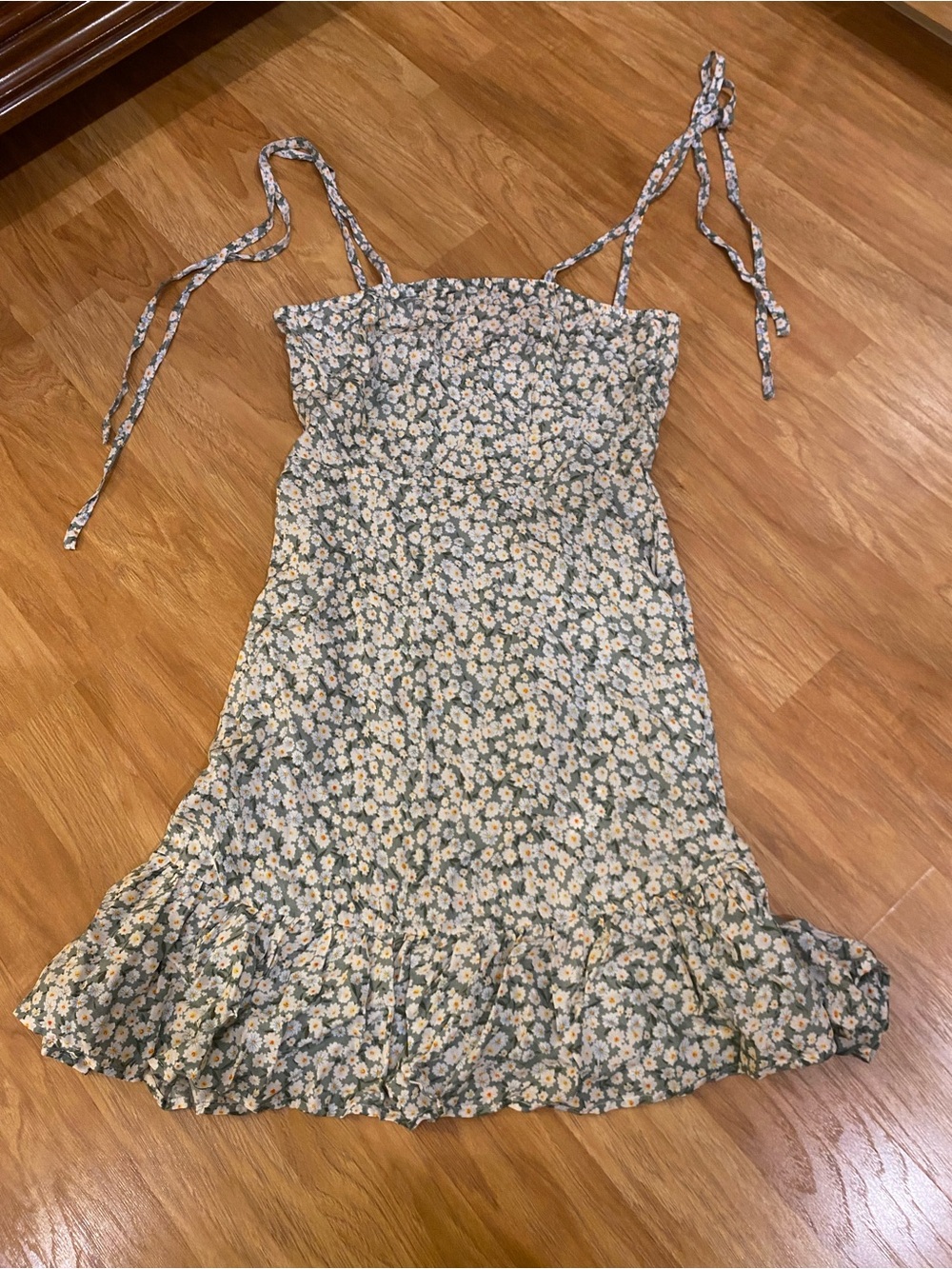 SHEIN Green Daisy Print Tie-Shoulder Ruffle Mini Dress